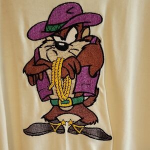 EUC Looney Tunes 100% Cotton Embroidered Colorful Tazmanian Devil Tee